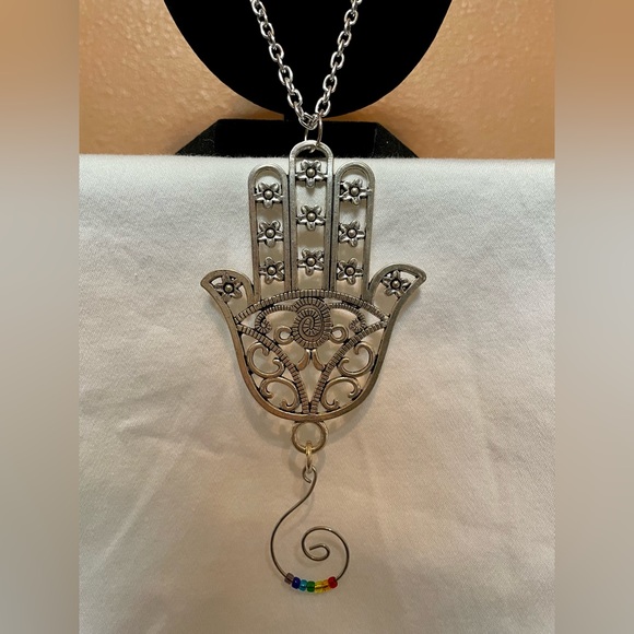 Hamsa Necklace - Picture 4 of 6